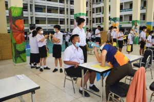รร.สาธิต มรท.จัดตรวจสุขภาพนักเรียน