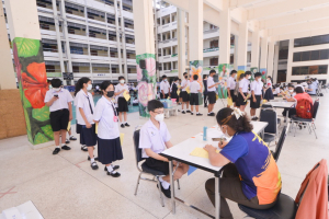 รร.สาธิต มรท.จัดตรวจสุขภาพนักเรียน