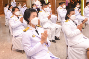 รักษาราชการแทนอธิการบดี มรท. และ คณบดี มนส. ร่วมพิธีวันเฉลิมพระชนมพรรษาสมเด็จพระนางเจ้าฯ พระบรมราชินี