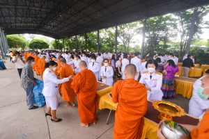 รักษาราชการแทนอธิการบดี มรท. และ คณบดี มนส. ร่วมพิธีวันเฉลิมพระชนมพรรษาสมเด็จพระนางเจ้าฯ พระบรมราชินี