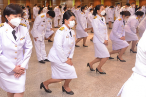 รักษาราชการแทนอธิการบดี มรท. และ คณบดี มนส. ร่วมพิธีวันเฉลิมพระชนมพรรษาสมเด็จพระนางเจ้าฯ พระบรมราชินี