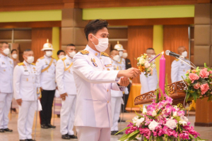 รักษาราชการแทนอธิการบดี มรท. และ คณบดี มนส. ร่วมพิธีวันเฉลิมพระชนมพรรษาสมเด็จพระนางเจ้าฯ พระบรมราชินี