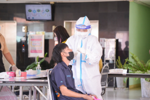 I-TECH จัดตรวจ ATK นศ.