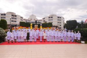มรท.ร่วมพิธีวางพวงมาลาถวายราชสักการะวันคล้ายวันสวรรคต รัชกาลที่ 8