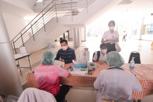 งานพยาบาล กองพัฒนา นศ.จัดโครงการบริจาคโลหิต ครั้งที่ 1