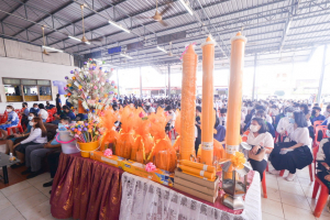 มรท. จัดกิจกรรมสืบสานประเพณีถวายเทียนพรรษา รณรงค์งดเหล้าเข้าพรรษา ปี 2565