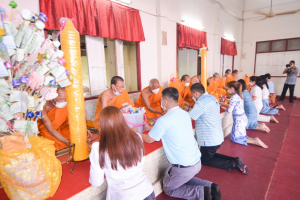 มรท. จัดกิจกรรมสืบสานประเพณีถวายเทียนพรรษา รณรงค์งดเหล้าเข้าพรรษา ปี 2565