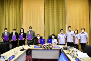 รักษาราชการแทนอธิการบดี มรท. ร่วมการประชุมอธิการบดี มรภ.ทั่วประเทศ และร่วมลงนาม MOU โครงการคู่เครือข่ายดูแลจิตใจ ก้าวสู่คนไทยคุณภาพ