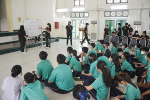 กกต.จ.ลพบุรี ร่วมกับ มรท. จัดอบรมหลักสูตรเยาวชนพลเมืองในวิถีใหม่ให้นักเรียน รร.สาธิต มรท.
