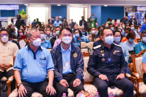 ผู้บริหาร มรท. ร่วมพิธีเปิดงานมหกรรมไกล่เกลี่ยหนี้สินครัวเรือน จังหวัดลพบุรี และยุติธรรมพบประชาชน ครั้งที่ 49