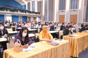 อธิการบดี มรท. ร่วมต้อนรับผู้ร่วมงานการรายงานผลการประเมินคุณภาพภายนอก ภายใต้สถานการณ์โควิด-19 ประจำปีงบประมาณ พ.ศ.2565