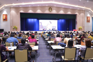 อธิการบดี มรท. ร่วมต้อนรับผู้ร่วมงานการรายงานผลการประเมินคุณภาพภายนอก ภายใต้สถานการณ์โควิด-19 ประจำปีงบประมาณ พ.ศ.2565