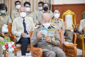 ผู้บริหาร มรท. ร่วมให้การต้อนรับองคมนตรีในโอกาสติดตาม ตรวจเยี่ยม รร.โครงการกองทุนการศึกษา และ รร.เครือข่าย จ.ลพบุรี