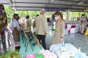 ผู้บริหาร มรท. ร่วมให้การต้อนรับองคมนตรีในโอกาสติดตาม ตรวจเยี่ยม รร.โครงการกองทุนการศึกษา และ รร.เครือข่าย จ.ลพบุรี