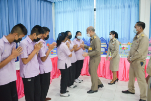 ผู้บริหาร มรท. ร่วมให้การต้อนรับองคมนตรีในโอกาสติดตาม ตรวจเยี่ยม รร.โครงการกองทุนการศึกษา และ รร.เครือข่าย จ.ลพบุรี