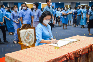 มรท. จัดพิธีถวายพระพรชัยมงคลสมเด็จพระนางเจ้าสิริกิติ์ พระบรมราชินีนาถ พระบรมราชชนนีพันปีหลวง