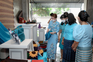 สำนักศิลปะและวัฒนธรรม จัดนิทรรศการโครงการผ้าไทยเทิดไท้สมเด็จพระนางเจ้าสิริกิติ์ พระบรมราชินีนาถ พระบรมราชชนนีพันปีหลวง