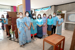 สำนักศิลปะและวัฒนธรรม จัดนิทรรศการโครงการผ้าไทยเทิดไท้สมเด็จพระนางเจ้าสิริกิติ์ พระบรมราชินีนาถ พระบรมราชชนนีพันปีหลวง