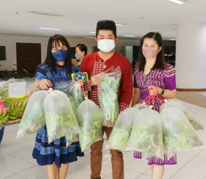 ศูนย์ส่งเสริมการจัดการศึกษาตามพระบรมราโชบาย มรท. อ.บางระจัน จ.สิงห์บุรี ออกบูธจำหน่ายผักปลอดสารพิษและผลผลิตทางการเกษตร