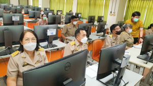 ศูนย์นวัตกรรมฯ จัดอบรมการใช้งานระบบ Zoom Meeting เพิ่มทักษะสมรรถนะดิจิทัลแก่เลขานุการและผู้ช่วยเลขานุการของคณะกรรมการชุดต่าง ๆ