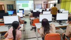 ศูนย์นวัตกรรมฯ จัดอบรมการใช้งานระบบ Zoom Meeting เพิ่มทักษะสมรรถนะดิจิทัลแก่เลขานุการและผู้ช่วยเลขานุการของคณะกรรมการชุดต่าง ๆ