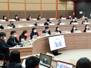 อธิการบดี มรท. นำคณะผู้บริหาร และบุคลากร มรภ.เทพสตรี ศึกษาดูงานแนวทางการดำเนินกิจกรรมวิศวกรสังคม ระบบงานวิชาการ การจัดทำตัวชี้วัดการขับเคลื่อนยุทธศาสตร์มหาวิทยาลัย และการดูงานวิทยาลัยนานาชาติ ของ มรภ.สุราษฎร์ธานี