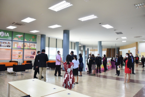 อธิการบดี มรท. นำคณะผู้บริหาร และบุคลากร มรภ.เทพสตรี ศึกษาดูงานแนวทางการดำเนินกิจกรรมวิศวกรสังคม ระบบงานวิชาการ การจัดทำตัวชี้วัดการขับเคลื่อนยุทธศาสตร์มหาวิทยาลัย และการดูงานวิทยาลัยนานาชาติ ของ มรภ.สุราษฎร์ธานี