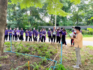 จ่าจังหวัดสิงห์บุรี นำครูและนักเรียนโครงการปลูกฝังจิตสำนึกรักสามัคคีและส่งเสริมความปรองดองสมานฉันท์ เยี่ยมชมศูนย์ส่งเสริมการจัดการศึกษาตามพระบรมราโชบาย มรท. อ.บางระจัน จ.สิงห์บุรี