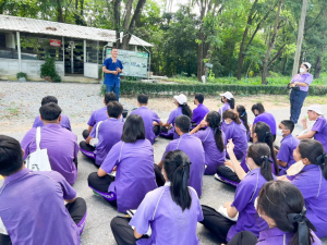 จ่าจังหวัดสิงห์บุรี นำครูและนักเรียนโครงการปลูกฝังจิตสำนึกรักสามัคคีและส่งเสริมความปรองดองสมานฉันท์ เยี่ยมชมศูนย์ส่งเสริมการจัดการศึกษาตามพระบรมราโชบาย มรท. อ.บางระจัน จ.สิงห์บุรี