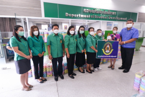 คณะผู้บริหาร มรท. ให้การต้อนรับ สมาคมศิษย์เก่า มรท. ในโอกาสมอบเงินและร่วมสนับสนุนงานพิธีพระราชทานปริญญาบัตร
