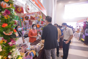 มรท. จัดบูธแสดงผลงานพัฒนาท้องถิ่น มรท. ประจำปี 2565 ในงานมหกรรม 102 ปี มหาวิทยาลัยราชภัฏเทพสตรี