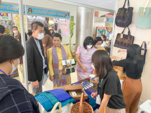 มรท. จัดบูธแสดงผลงานพัฒนาท้องถิ่น มรท. ประจำปี 2565 ในงานมหกรรม 102 ปี มหาวิทยาลัยราชภัฏเทพสตรี