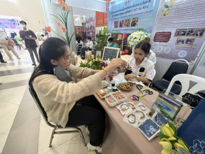 มรท. จัดบูธแสดงผลงานพัฒนาท้องถิ่น มรท. ประจำปี 2565 ในงานมหกรรม 102 ปี มหาวิทยาลัยราชภัฏเทพสตรี