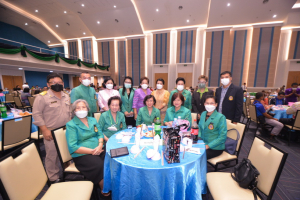 งานด้วยรักและผูกพัน 65