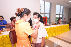 งานด้วยรักและผูกพัน 65