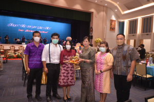 งานด้วยรักและผูกพัน 65