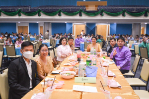 งานด้วยรักและผูกพัน 65