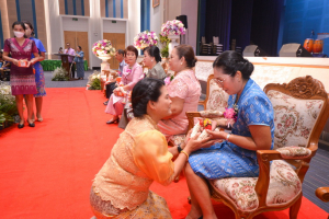 งานด้วยรักและผูกพัน 65