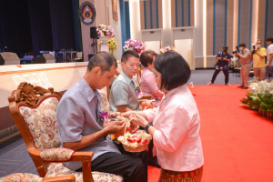 งานด้วยรักและผูกพัน 65
