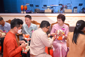 งานด้วยรักและผูกพัน 65