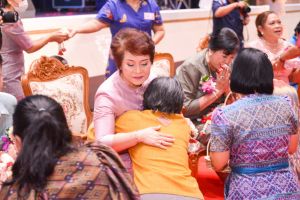 งานด้วยรักและผูกพัน 65