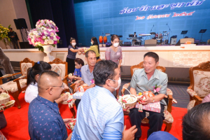 งานด้วยรักและผูกพัน 65