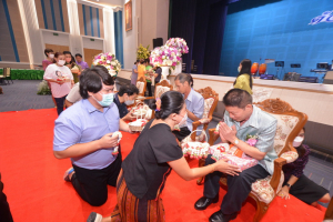 งานด้วยรักและผูกพัน 65