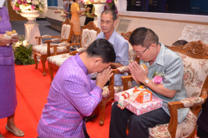 งานด้วยรักและผูกพัน 65