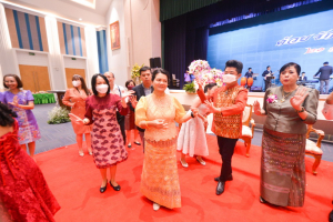 งานด้วยรักและผูกพัน 65