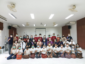 อธิการบดี มรท. ให้เกียรติเป็นวิทยากรเสวนาในงานเล่าเรื่อง เรื่องเล่า 22 ปี กับวิถีไทยเบิ้ง