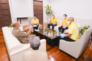 ผู้บริหาร มรท. ร่วมฟังการบรรยาย ชาติไทยและสถาบันหลักของชาติ
