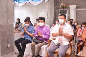 สำนักศิลปะและวัฒนธรรมจัดพิธีทำบุญทอดผ้าป่าข้าวสารอาหารแห้งช่วยเหลือผู้ประสบอุทกภัย และผู้ยากไร้ในจังหวัดลพบุรี