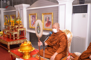 สำนักศิลปะและวัฒนธรรมจัดพิธีทำบุญทอดผ้าป่าข้าวสารอาหารแห้งช่วยเหลือผู้ประสบอุทกภัย และผู้ยากไร้ในจังหวัดลพบุรี