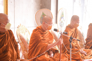 สำนักศิลปะและวัฒนธรรมจัดพิธีทำบุญทอดผ้าป่าข้าวสารอาหารแห้งช่วยเหลือผู้ประสบอุทกภัย และผู้ยากไร้ในจังหวัดลพบุรี